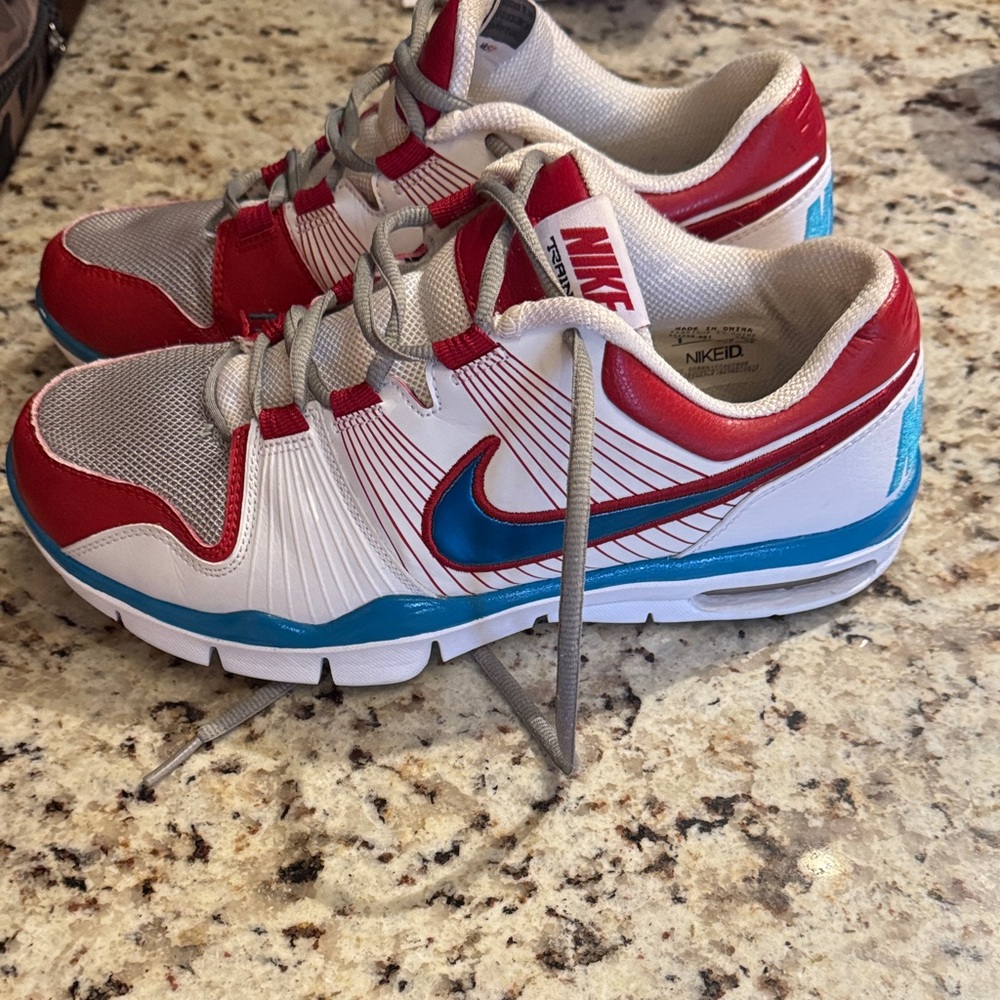 Nike White and Red Sneakers with Blue Accents
